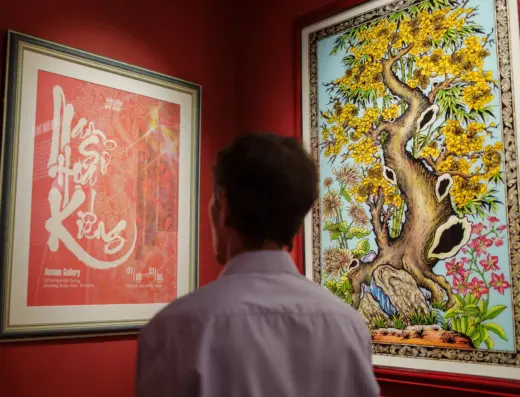 “Nam Sử Họa Kiếng” Exhibition